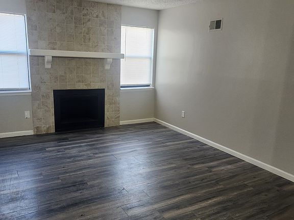 5th image of 3102 Eaton St #0