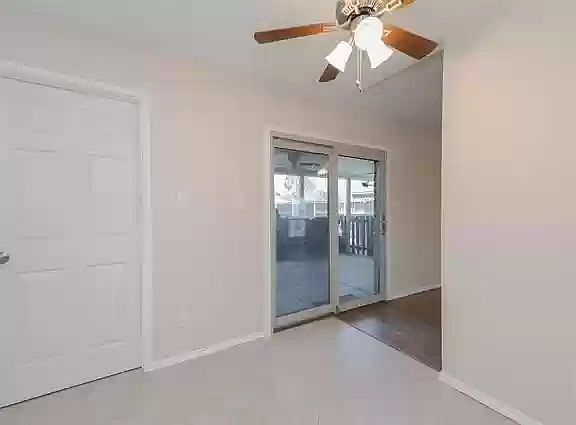 5th image of 466 Willow Springs Dr