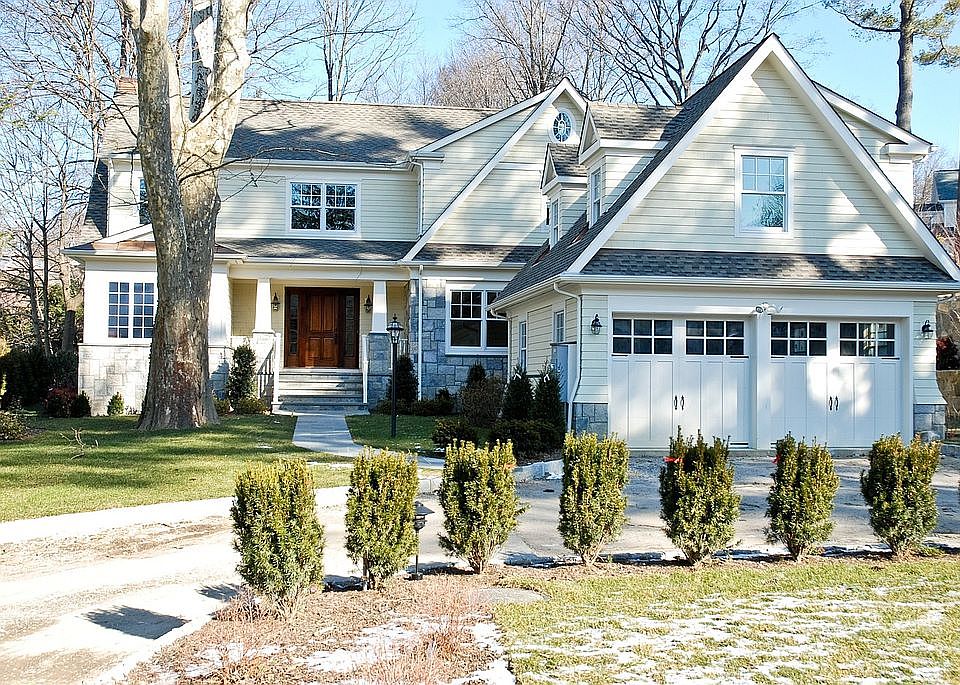 1st image of 21 Windmill Ln