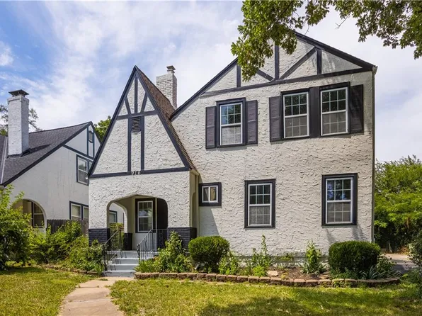 916 E Gregory Blvd, Kansas City, MO 64131