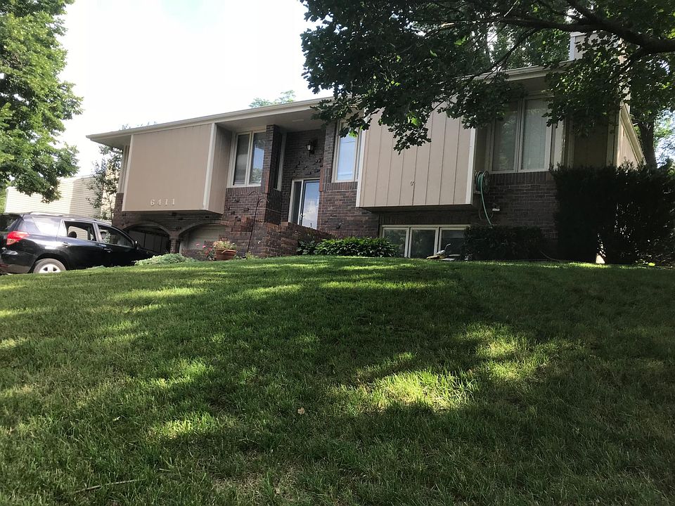 1st image of 6411 Oakridge Dr