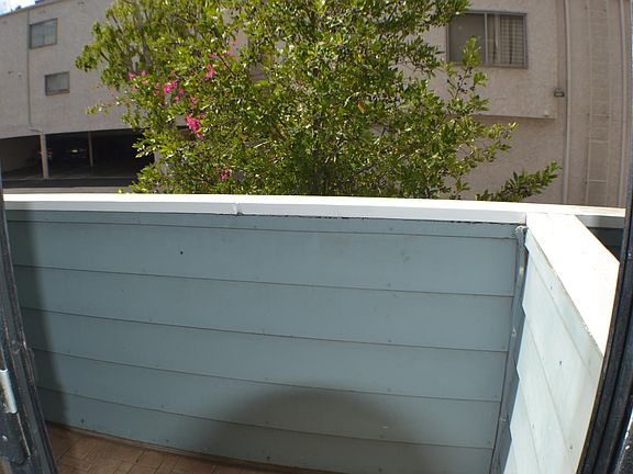 5th image of 5841 Etiwanda Ave
