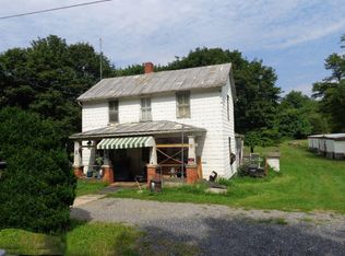 178 Berry Farm Rd, Staunton, VA 24401