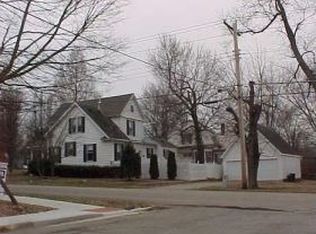 317 S Henry St, Farmington, MO 63640