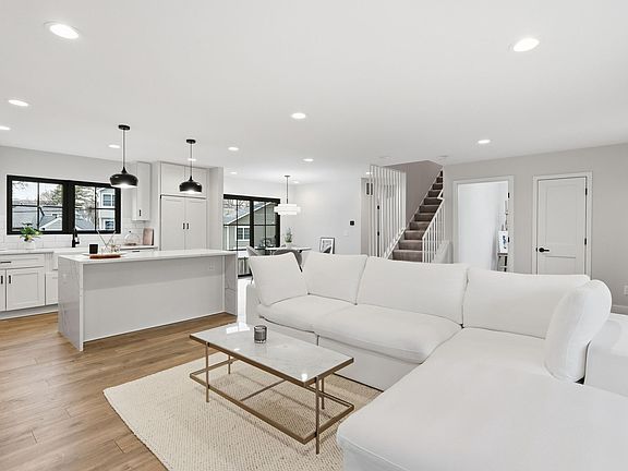 4th image of 4824 W 40th Ln