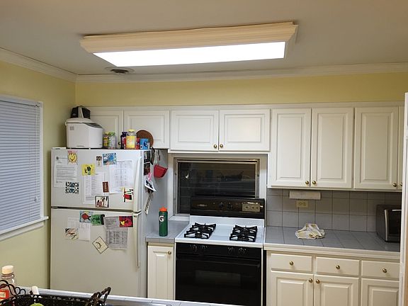 2nd image of 873 Ellynwood Dr