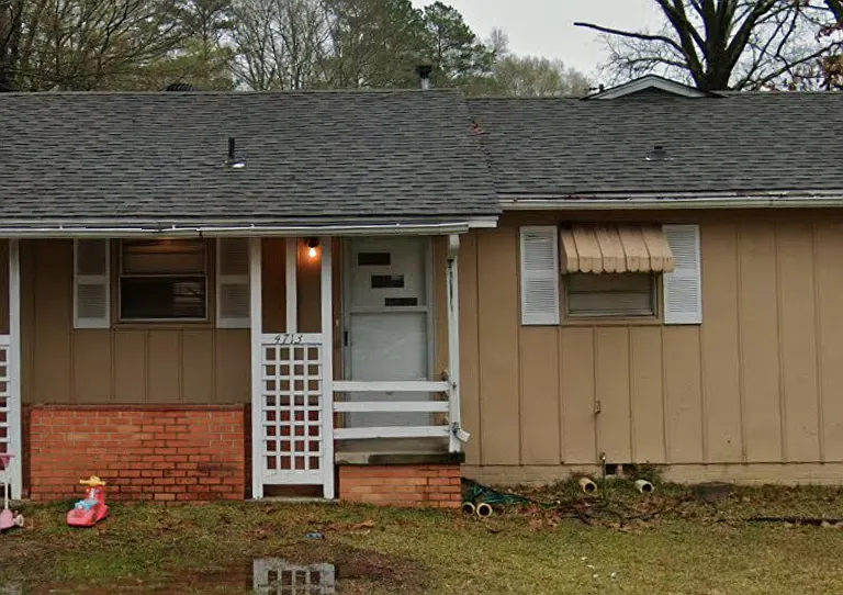 4713 Marlborough St — Photo 1
