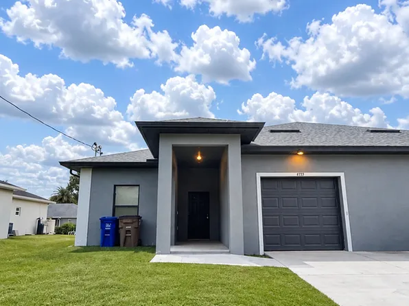 4745 26th St SW, Lehigh Acres, FL 33973