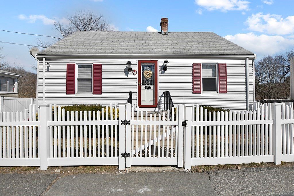 141 Elwell St, Malden, MA 02148 Zillow
