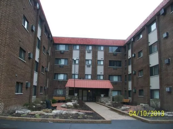 1919 S Wolf Rd #1-403, Hillside, IL 60162