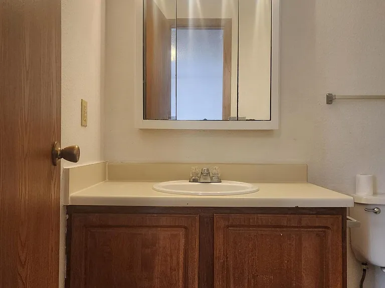 180 Ashwood Dr #C — Photo 17