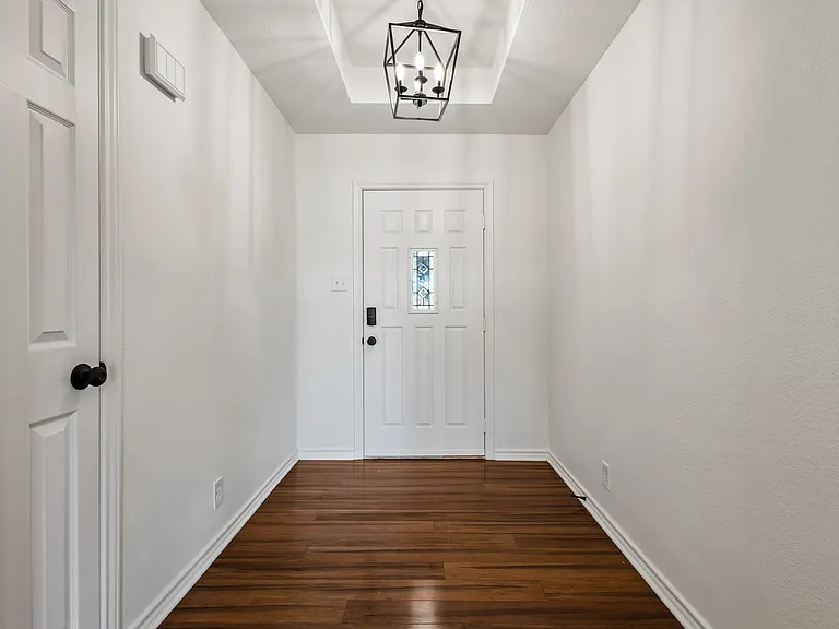 170 N Meadowbrook Dr — Photo 3