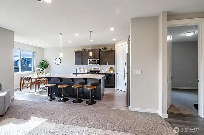 10705 NE 99th St — Photo 14
