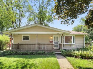 1601 Sacramento Dr, Carpentersville, IL 60110