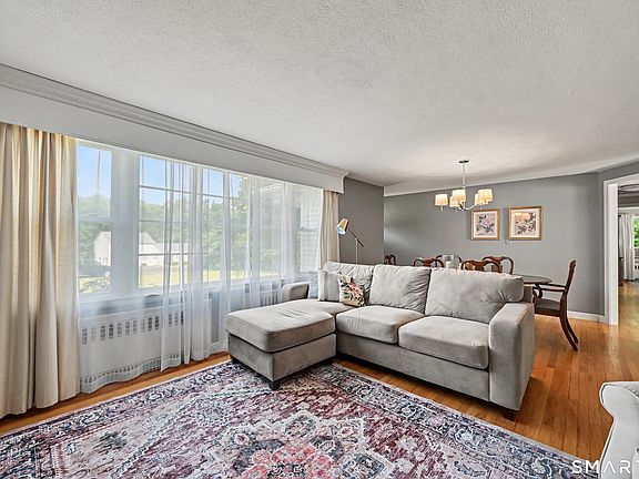 5th image of 524 Ferry Road