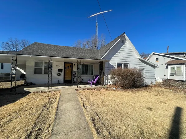 1126 Bainbridge St, Barry, IL 62312