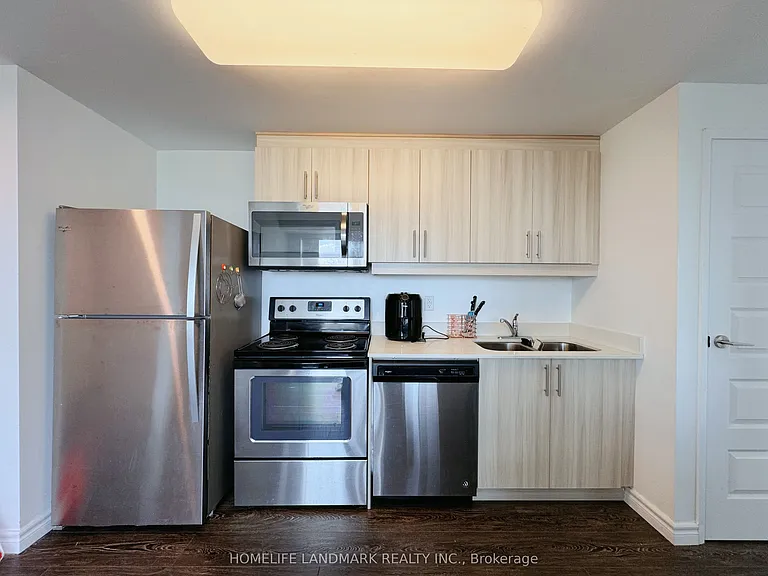 158 King St N #2201 — Photo 9