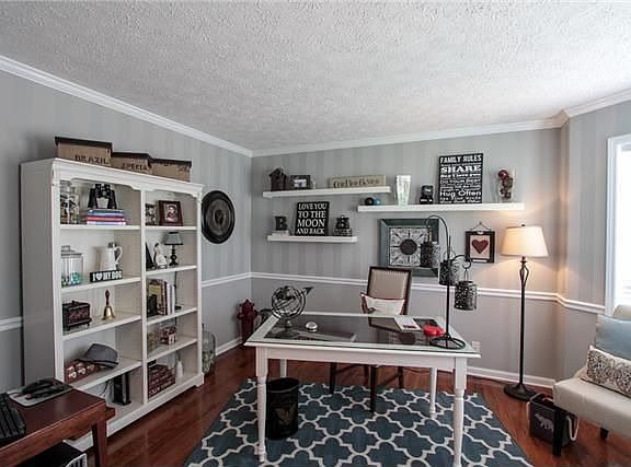 2nd image of 3112 N Waterford Ct