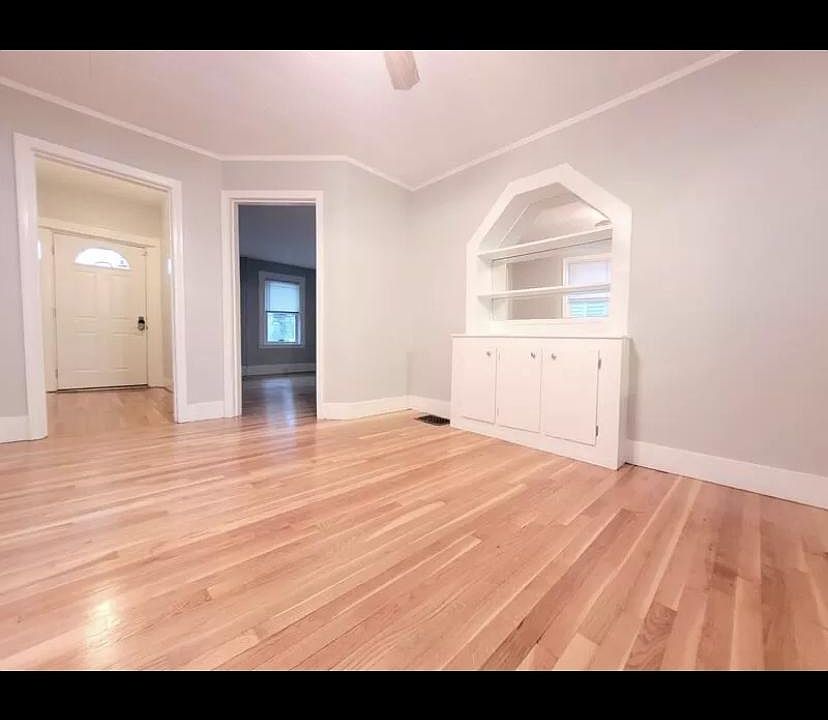 2nd image of 38 Hancock St #2