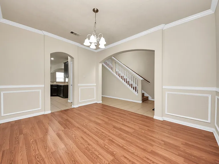 24503 Hikers Bend Dr — Photo 2