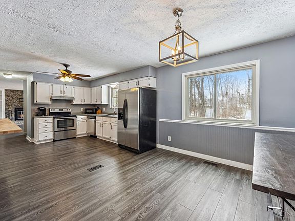 4th image of 6089 Donna Jay Dr