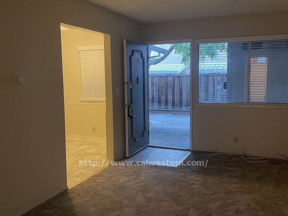 4th image of 662 E Olive Ave