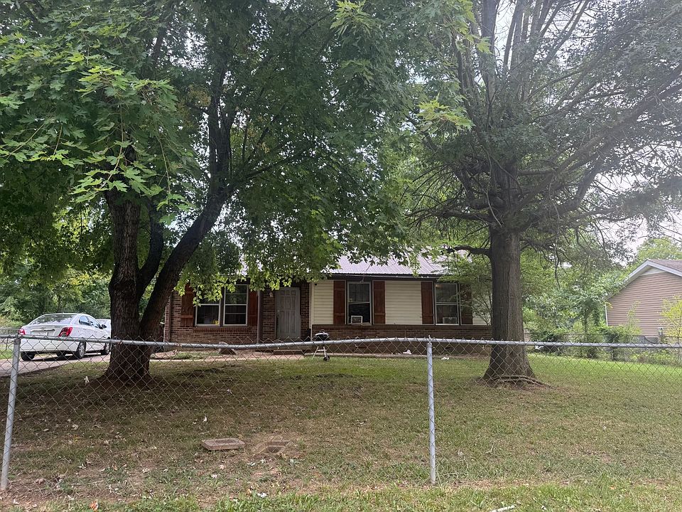 1st image of 544 Margrave Dr