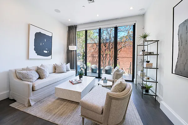 Sold by Bond New York | media 1