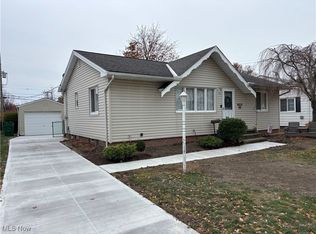 31404 Daniel Dr, Willowick, OH 44095