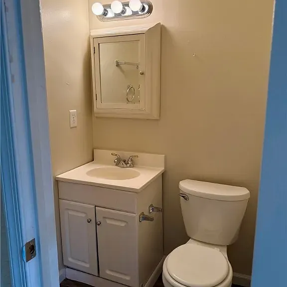 233 Knightsmanor Ct — Photo 7