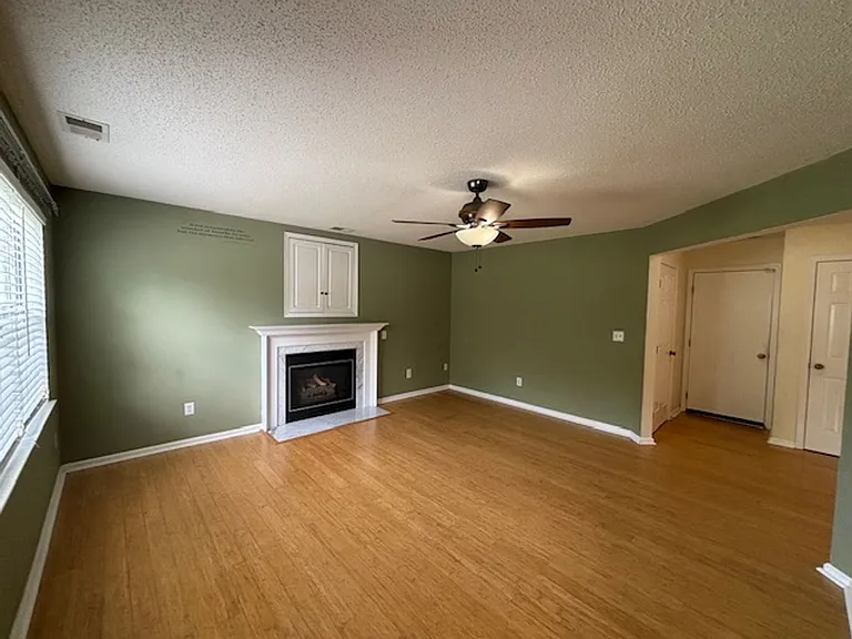 3301 Sacramento Dr — Photo 14