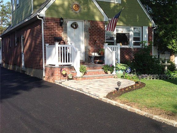 3rd image of 288 Ellison Ave