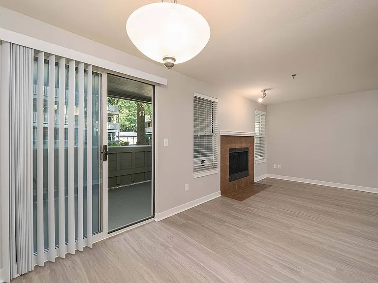 Peloton Apartments — Photo 19