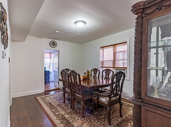 3rd image of 6039 N Albany Ave