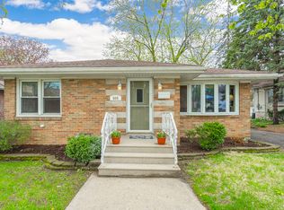 906 Croghan Ave, Joliet, IL 60436