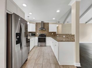 9843 Fairway Ridge Rd, Charlotte, NC 28277