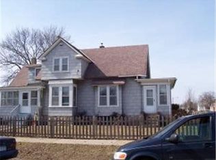 727 8th St E, Winona, MN 55987