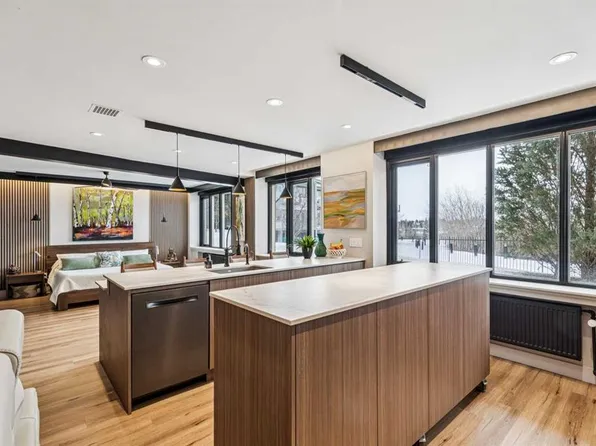 3204 N Rideau Pl SW #107, Calgary, AB T2S 1Z2