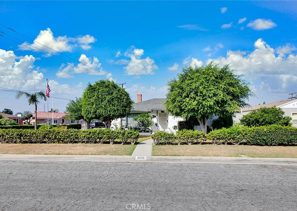 1st image of 8559 Chaney Ave