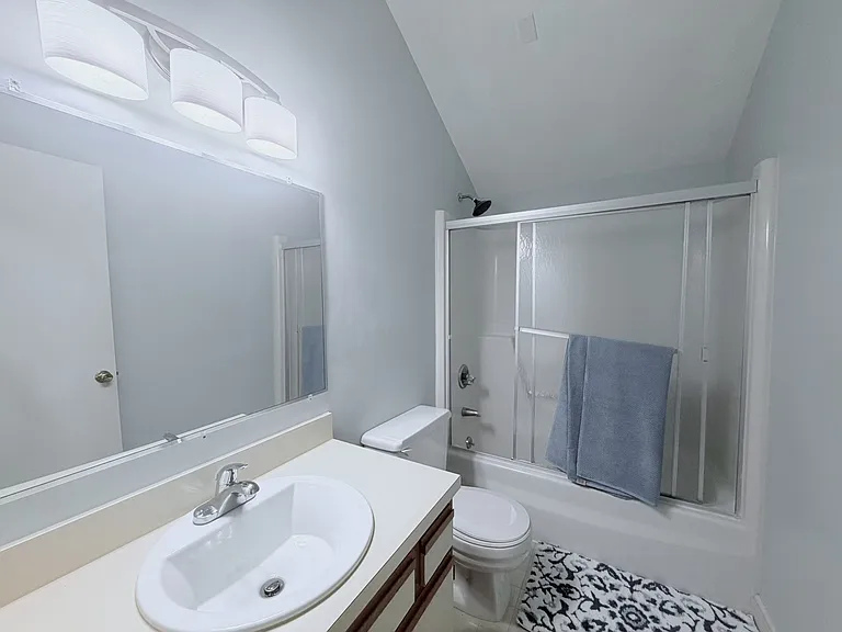 12 Talcott Forest Rd — Photo 8