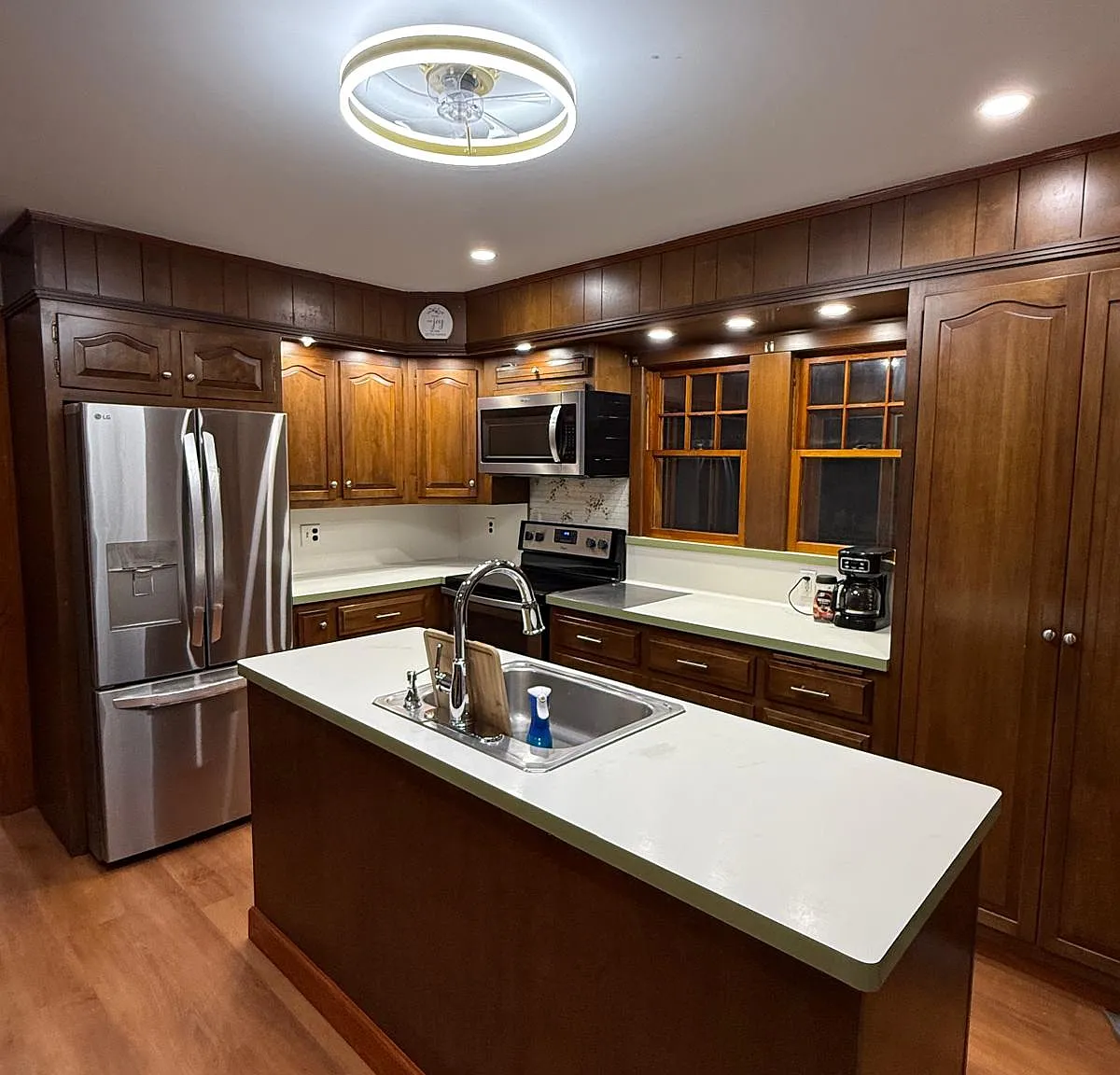 4 bed, 2300 sqft, $2,500 — Photo 1