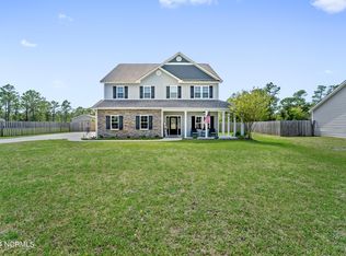 163 Inverness Dr, Hubert, NC 28539