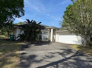 671 Concha Dr, Sebastian, FL 32958