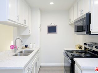536 S Manhattan Pl #316, Los Angeles, CA 90020