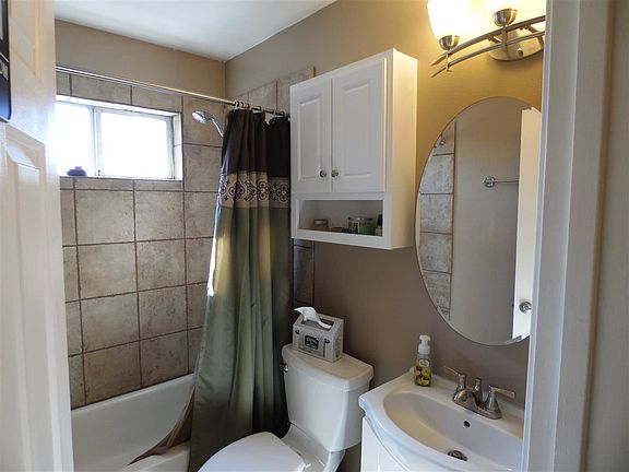 5th image of 1426 Sally Ln