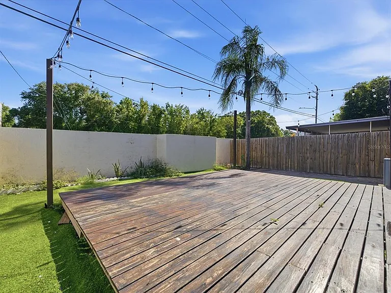 7615 Lemon Wood Ct — Photo 38