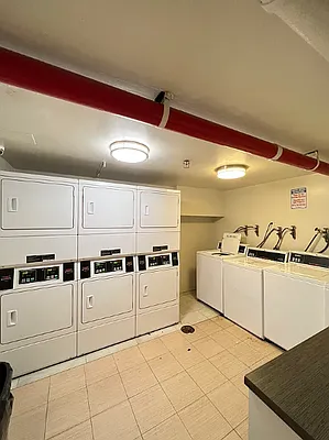 Rented by Avenues Real Estate | media 27