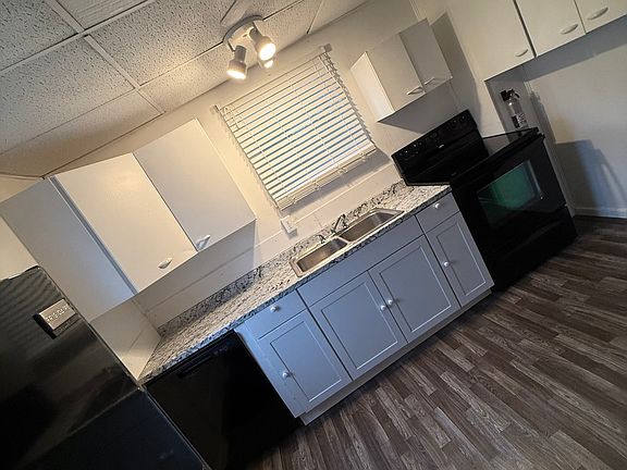 4th image of 1419 Grosscup Ave