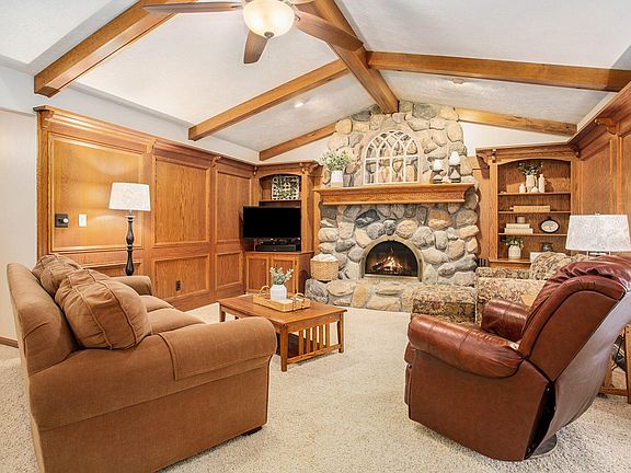 5th image of 4424 Chateau West Dr