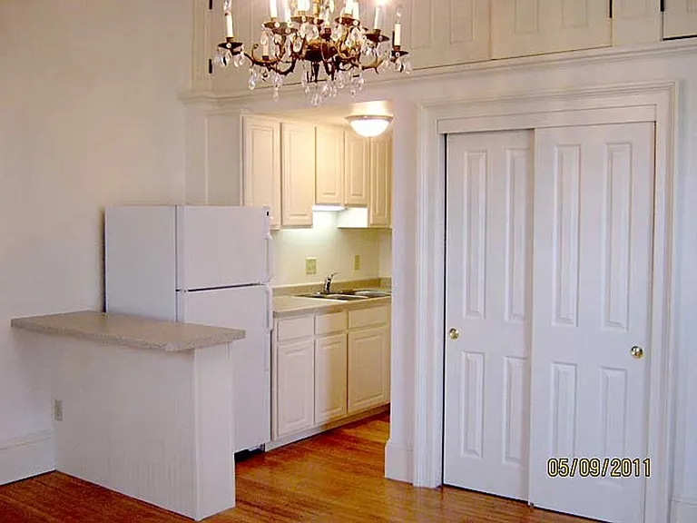 104 E Gilman St — Photo 15